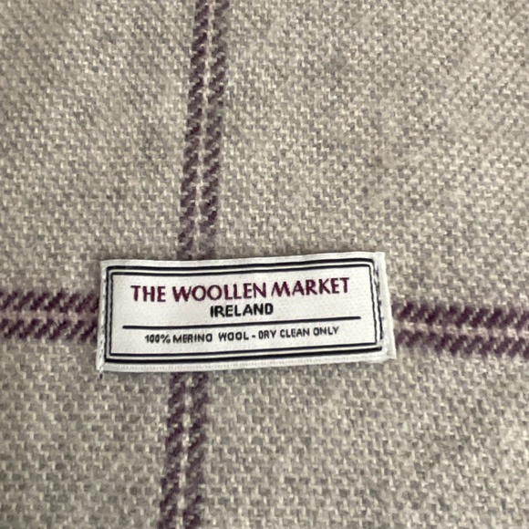 The Woollen Market Ireland 100%Merino Wool Throw Blanket Wrap Shawl 29”x78”NWOT - Picture 5 of 13
